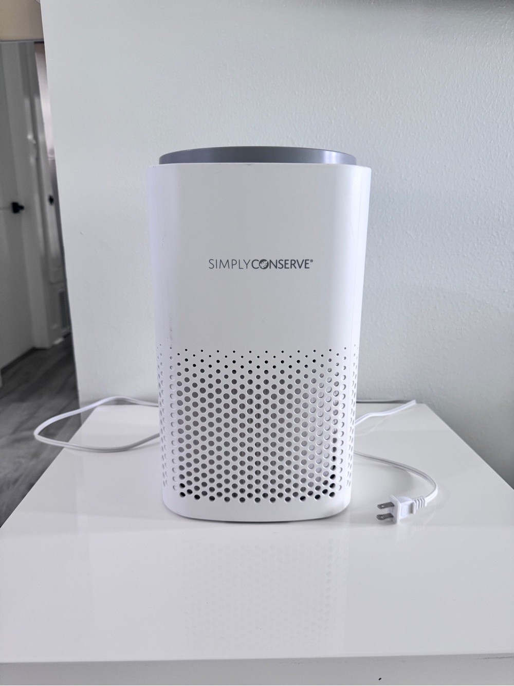 SinplyConserve White Portable Air Purifier - Compact Home Air Cleaner